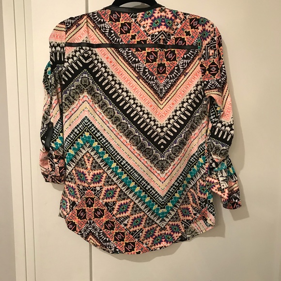 BeBe 3/4 sleeve zip top - Picture 3 of 3